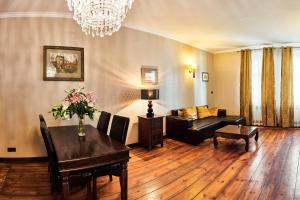 Posedenie v ubytovaní Apartamenty Chleb i Wino Toruń