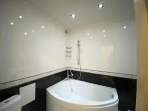 Kúpeľňa v ubytovaní Beautiful 1-bedroom near Most City Center