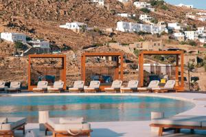 Bazén v ubytování Anamar Destino Mykonos nebo v jeho okolí