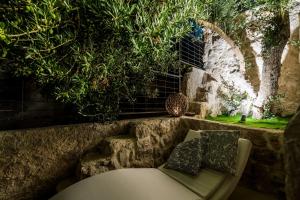 Vonkajšia záhrada v ubytovaní Cosy Loft w Private Pool & Patio