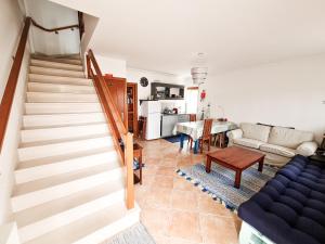 Dapur atau dapur kecil di Cloud to Chill Surfhouse Baleal