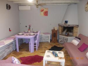 Posedenie v ubytovaní Carmen maisonette