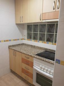 Kuchnia lub aneks kuchenny w obiekcie Don Miguel 1-Fincas Benidorm