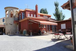 The building in which a vendégházakat is located