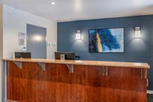 Foto da galeria de Econo Lodge em Montreal
