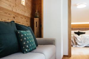 A seating area at Ludwig‘s Mountain Lodges