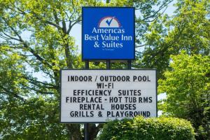 Certifikát, hodnocení, plakát nebo jiný dokument vystavený v ubytování Americas Best Value Inn & Suites Lake George