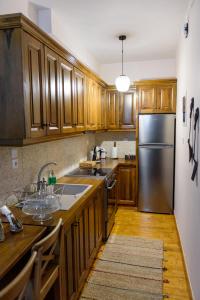 Dapur atau dapur kecil di ΔΗΜΗΤΣΑΝΑΣ ΤΟΠΟΣ Νύμφη Θεισόα +9 gambar