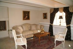 Posezení v ubytování Skrøbelev Gods Manor House