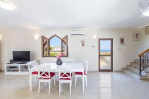 Afbeelding uit fotogalerij van Protaras Villa Elena 3 in Protaras