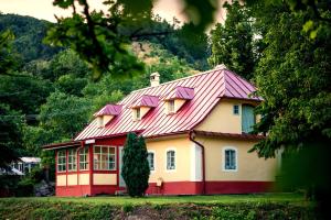 The building in which the holiday home is located