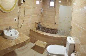 A bathroom at EVİM APART HOTEL