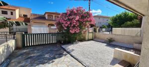 Photo de la galerie de l'établissement Agréable maison en duplex dans un quartier calme, à Perpignan