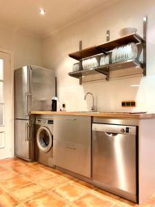 Kitchen o kitchenette sa Luxury stay in the heart of the city