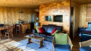 A seating area at Scarborough Nature Lodge