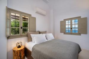 Gallery image of Azanti Suites - Adults Only in Megalokhori