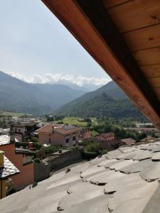 A general mountain view or a mountain view taken from a panziókat