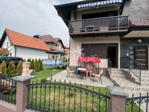 Το κτήριο όπου στεγάζεται  το διαμέρισμα