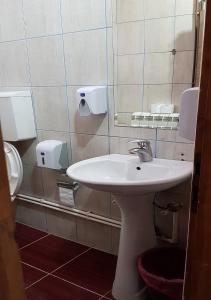 A bathroom at Guesthouse Meče