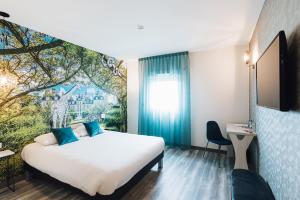 TV a/nebo společenská místnost v ubytování ibis Styles Contres-Cheverny