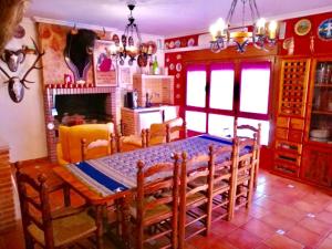 Posedenie v ubytovaní Luxurious Villa in Arcas with Private Pool