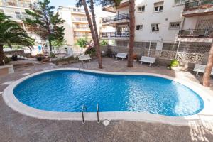 Bazén v ubytování Imbatibles vistas de la Costa Dorada, Salou nebo v jeho okolí