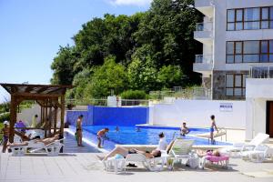 Gallery image of Бяла Клиф Форест - Byala Cliff Forest in Byala +7 photos