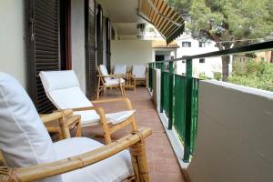 A balcony or terrace at Il Gabbiano Piano Terra - Goelba