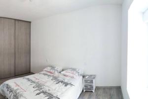 Postel nebo postele na pokoji v ubytování Villa complète au calme avec vue imprenable