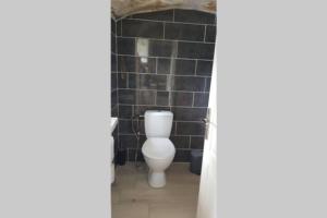 Koupelna v ubytování Villa complète au calme avec vue imprenable + 9 fotografií