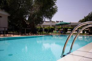 Bazén v ubytování Hotel Eden nebo v jeho okolí