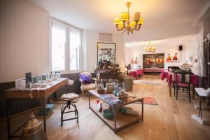 Istumisnurk majutusasutuses Hôtel Beauséjour Erquy