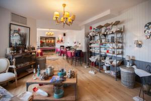 Istumisnurk majutusasutuses Hôtel Beauséjour Erquy