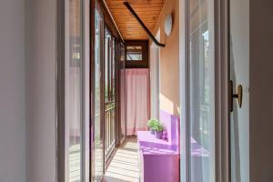 Zdjęcie z galerii obiektu iFlat Via del Corso Elegant Apartment w Rzymie