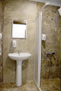 Koupelna v ubytování Gumbet Hotel
