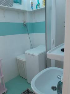 A bathroom at Duna Kuckó