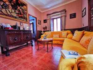 Posezení v ubytování Casa Rural Temática Spa Señorío de Montero