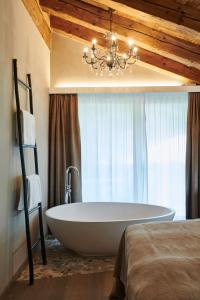 Katil atau katil-katil dalam bilik di Matthiol Boutique Hotel