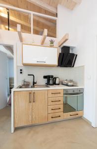 A kitchen or kitchenette at Georgioupoli Villa with heated private pool and BBQ