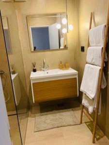 Ένα μπάνιο στο Le petit bonheur +7 φωτογραφίες