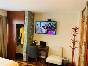 Μια τηλεόραση ή/και κέντρο ψυχαγωγίας στο Hotel Daylu