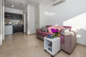 Η κουζίνα ή μικρή κουζίνα στο Villa Mirta