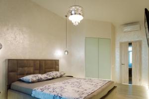Posteľ alebo postele v izbe v ubytovaní Panorama Luxury Apartment in The House with a Spire, a historical building in the city centre