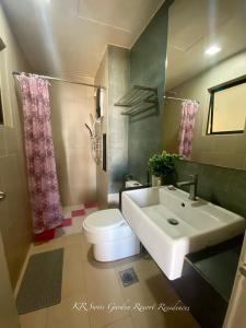 A bathroom at KR Swiss Garden Resort Residences Kuantan