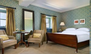 Ένα ή περισσότερα κρεβάτια σε δωμάτιο στο Carton House A Fairmont Managed hotel