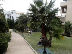 Ogród w obiekcie Riviera del Sol EDEN GOLF