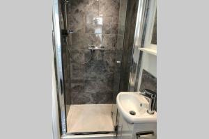 Stylish studio gem in the heart of Hebden的一间浴室