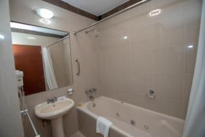 Bany a Miraflores Colon Hotel