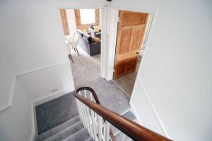 Fotografie z fotogalerie ubytování Spacious Georgian 3bedroom Apartment- 10 minute walk to the River Avon, Roman Baths and Bath Abbey v destinaci Bath