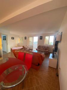 Posezení v ubytování LENI Apartmani Dobre Vode